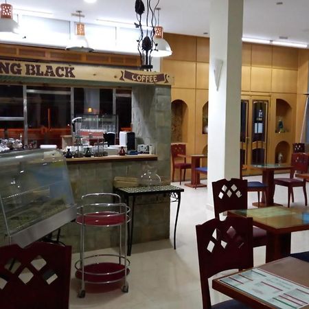 Ryad Tetouan Aeroport Zewnętrze zdjęcie